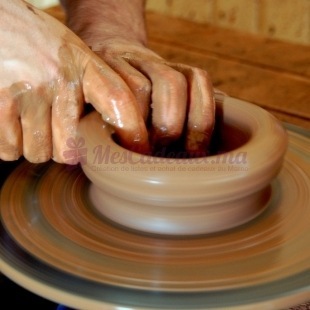 Cours de poterie en entreprise